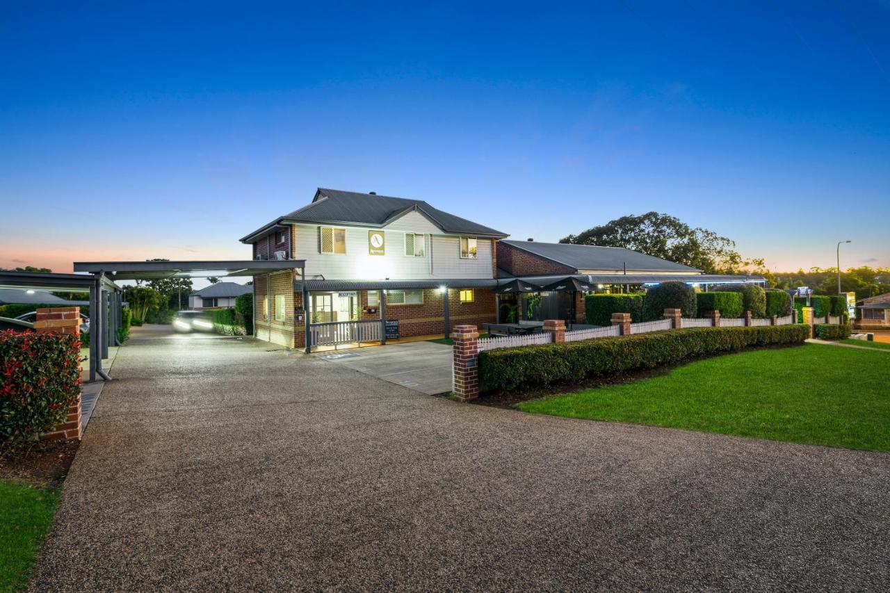 Ambassador On Ruthven Motel Toowoomba Buitenkant foto
